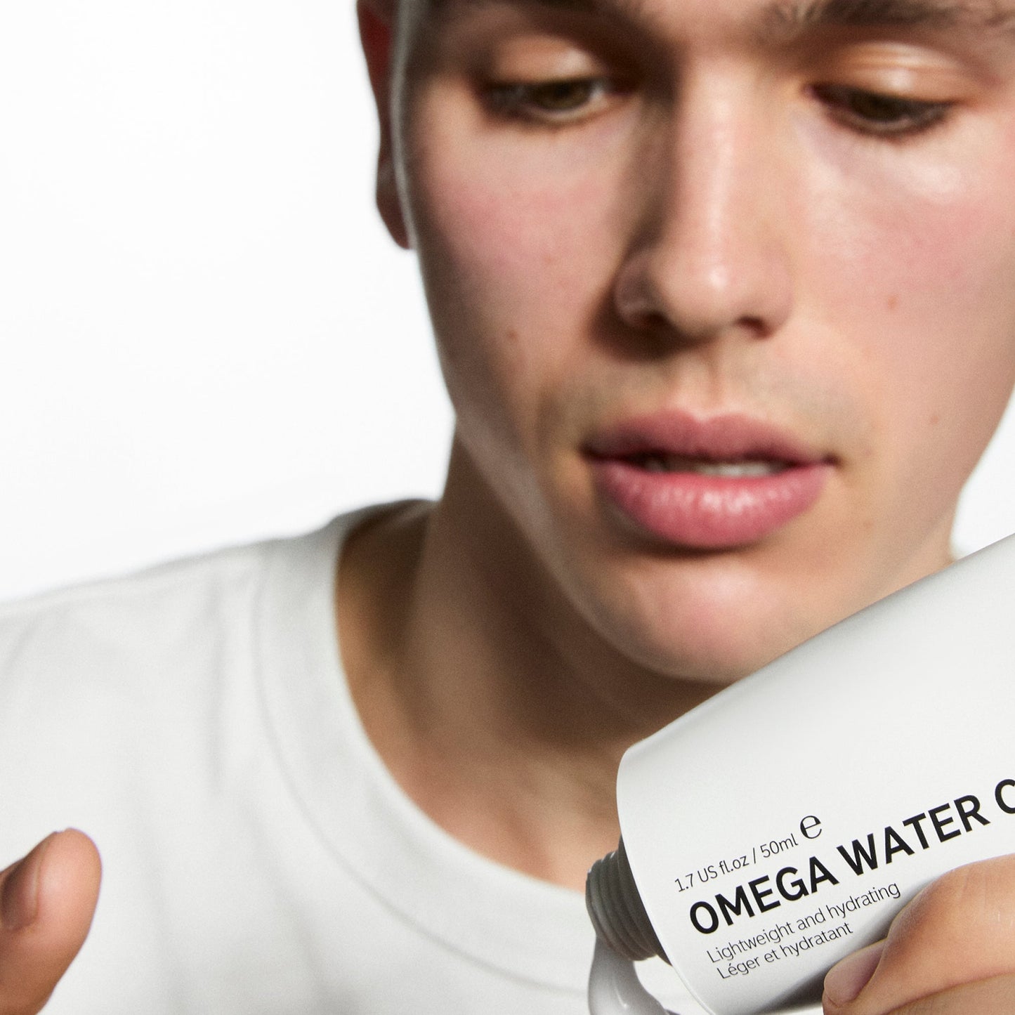supersize-omega-water-cream-100ml-y7 Omega100_Model_2000x2000_62065fcd-8c1b-4831-aefc-6f05325600fd.jpg